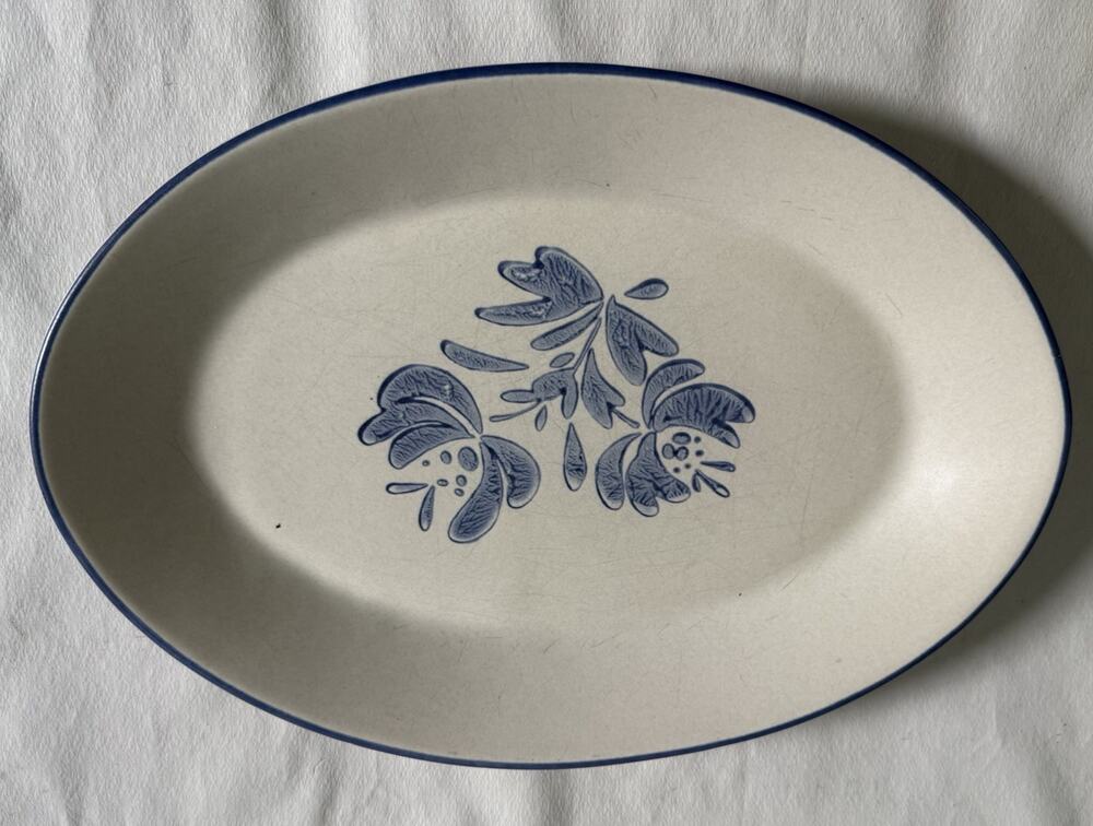 Pfaltzgraff Yorktowne Large Oval Serving Platter 14” Blue Floral Stoneware #16